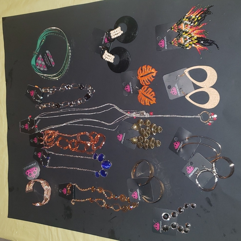 Paparazzi Jewelry Bundle of 16 NWT Necklaces Earrings Bracelet 1D